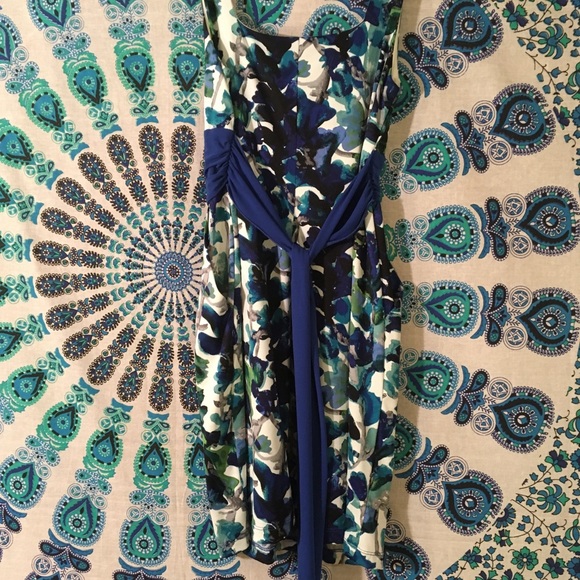 Floral dress - Picture 3 of 5